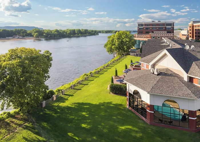 Courtyard La Crosse Downtown/Mississippi Riverfront